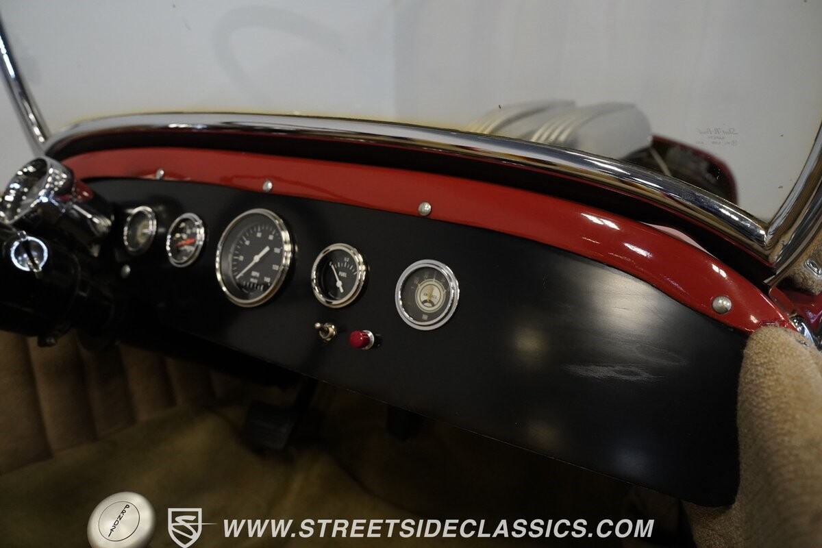 Ford-T-Bucket-1927-Roadster-22