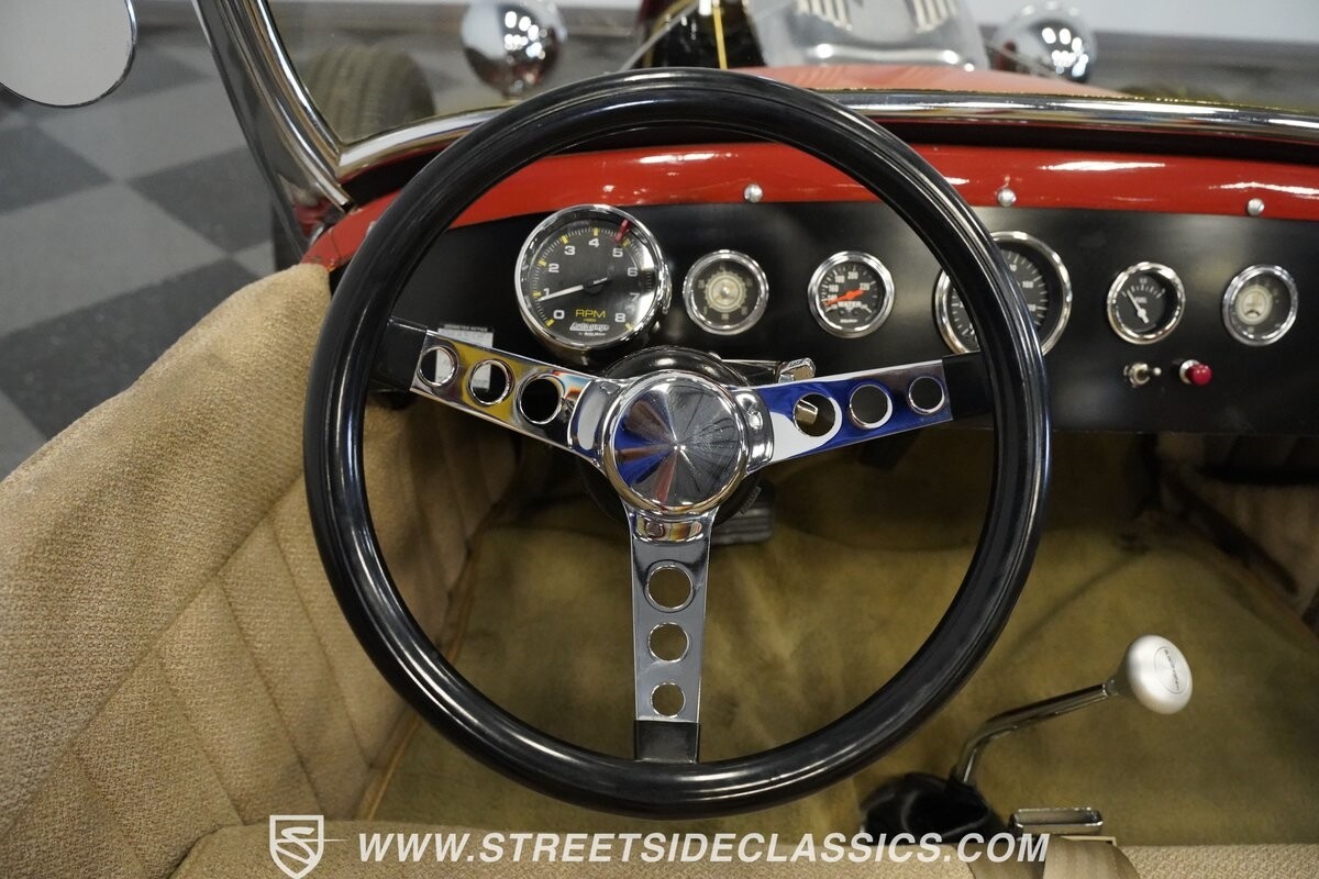 Ford-T-Bucket-1927-Roadster-26