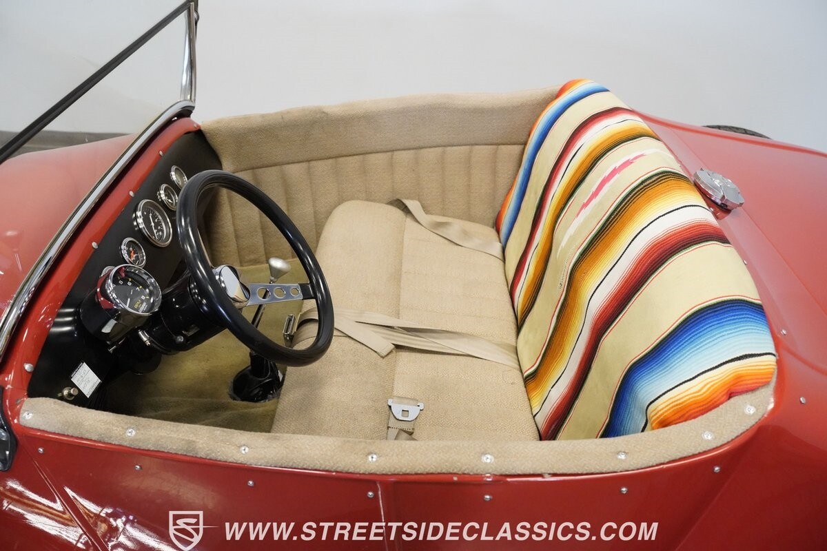 Ford-T-Bucket-1927-Roadster-3