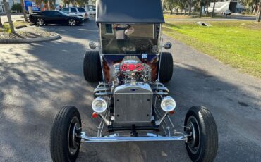 Ford-T-bucket-1923-Deep-Purple-Metallic-Black-1