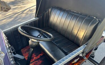 Ford-T-bucket-1923-Deep-Purple-Metallic-Black-3