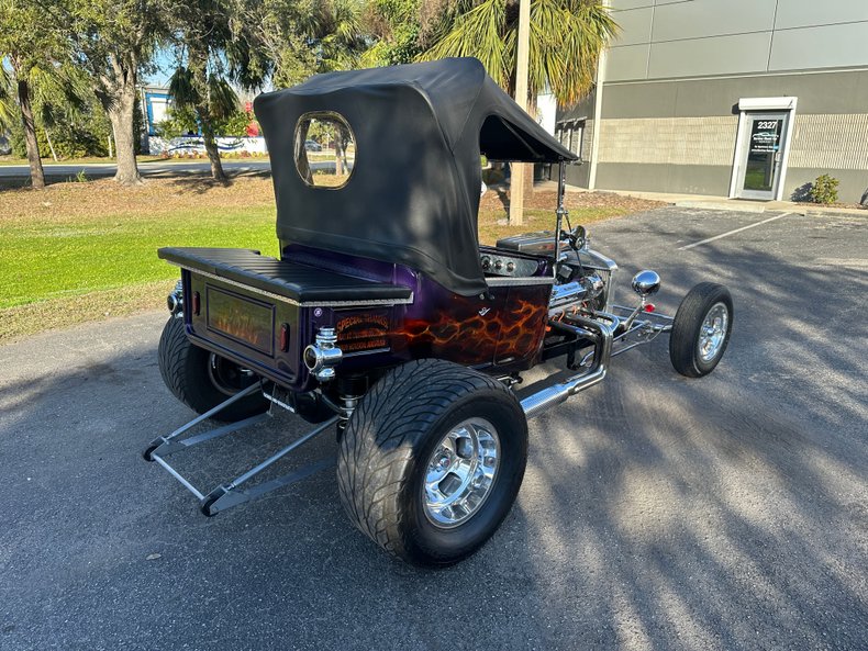 Ford-T-bucket-1923-Deep-Purple-Metallic-Black-7