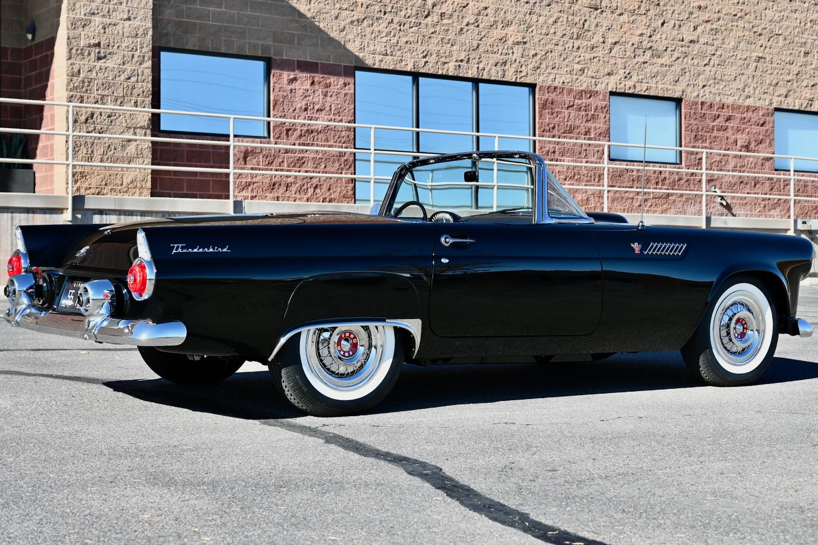 Ford-Thunderbird-1955-11