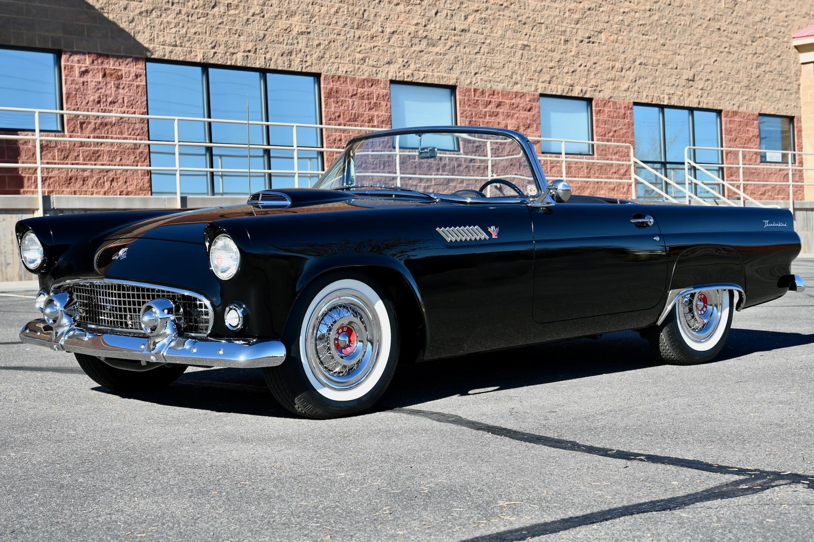 Ford-Thunderbird-1955-2