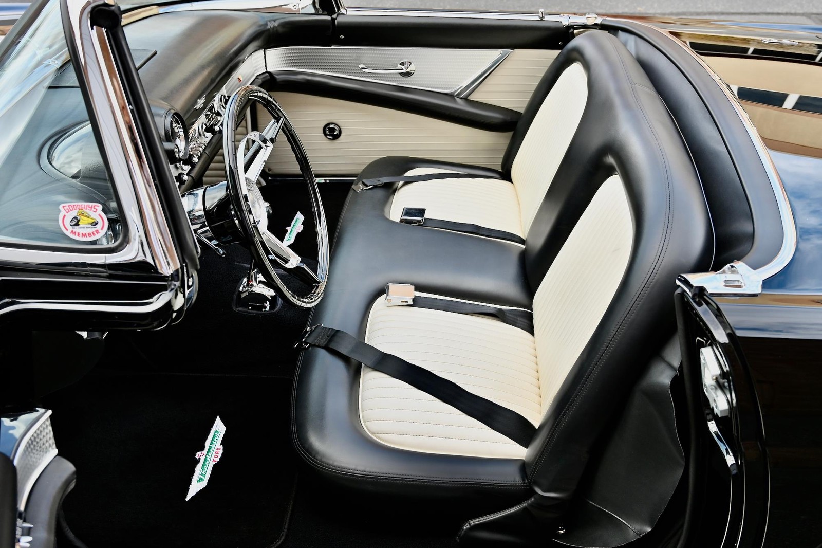 Ford-Thunderbird-1955-34