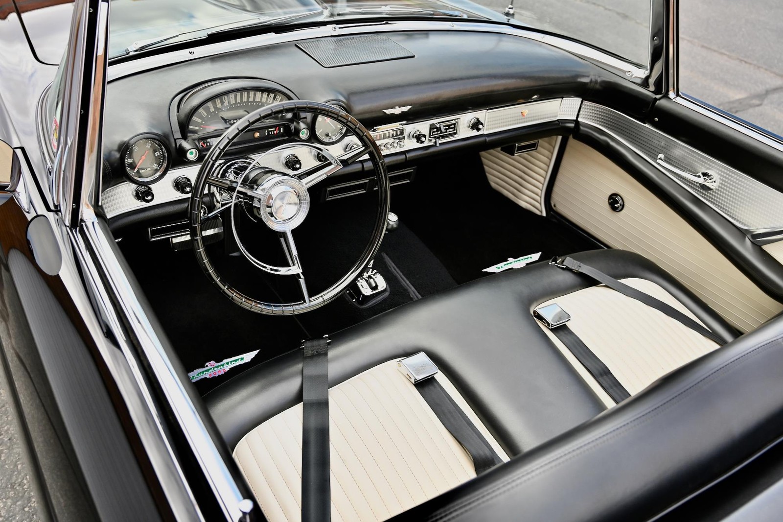 Ford-Thunderbird-1955-36