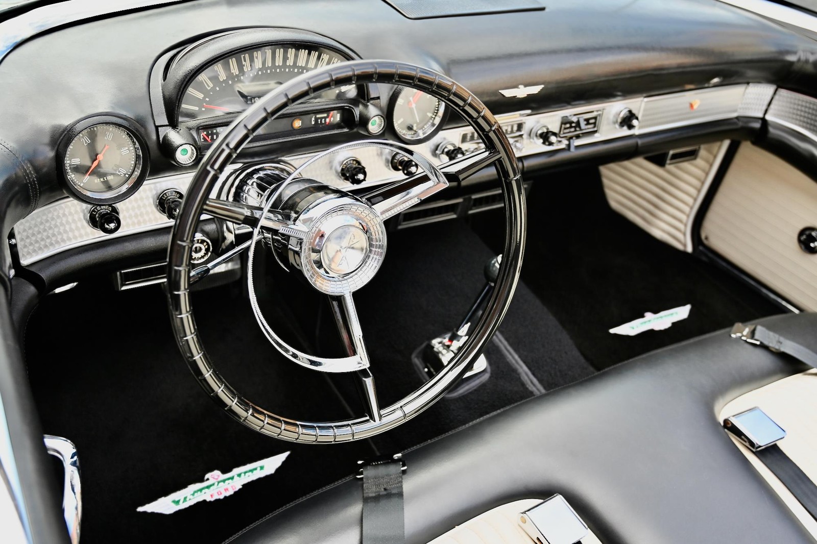 Ford-Thunderbird-1955-37