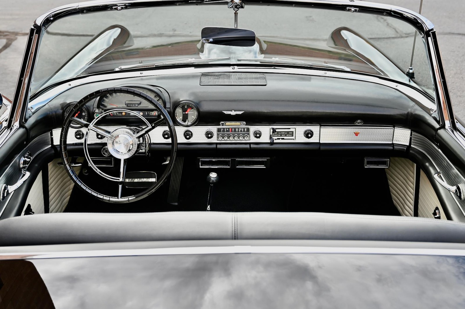 Ford-Thunderbird-1955-39