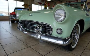 Ford-Thunderbird-1956-Classic-Car-17
