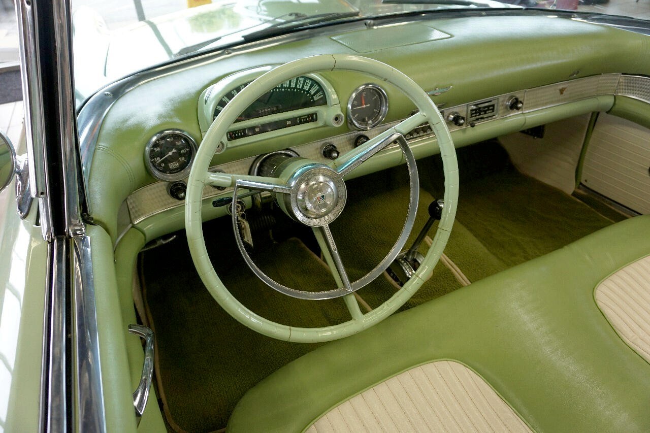 Ford-Thunderbird-1956-Classic-Car-24