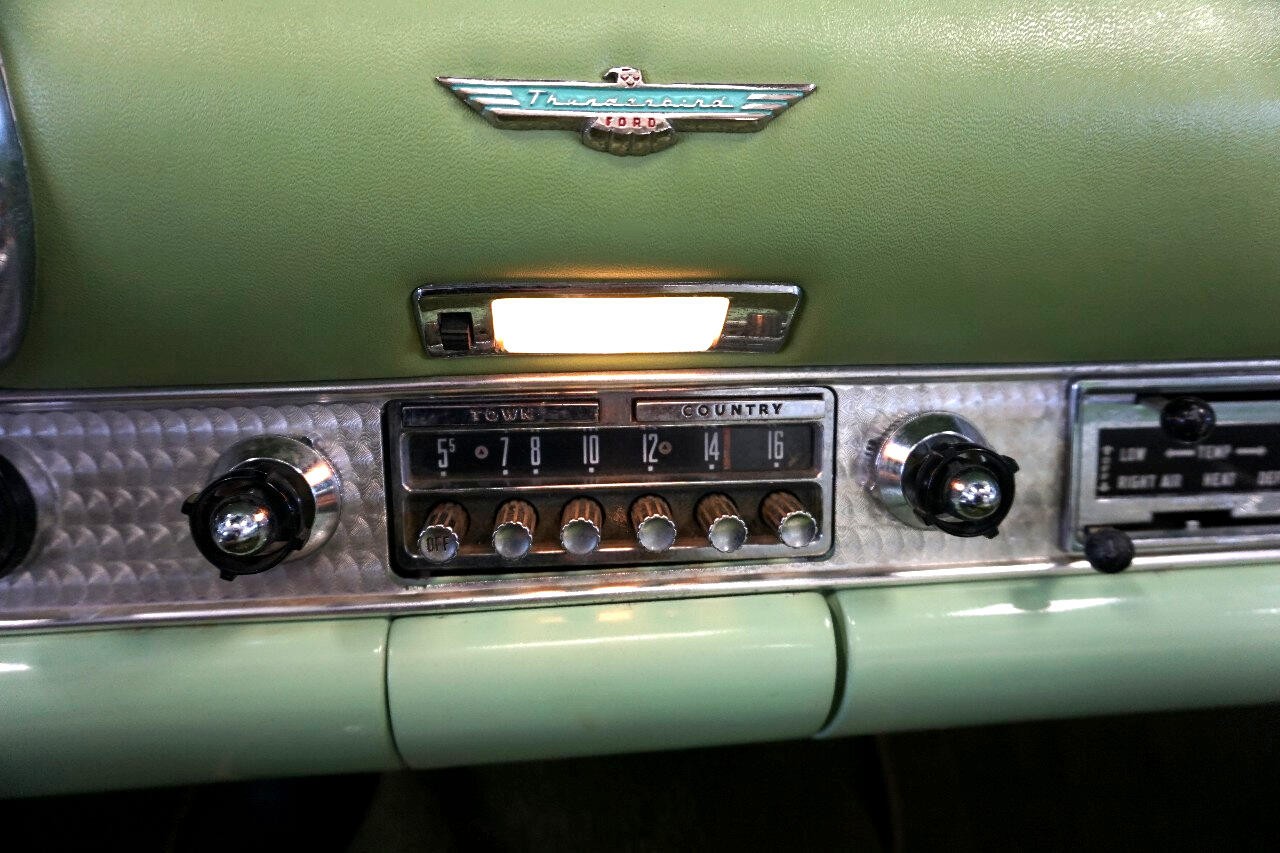 Ford-Thunderbird-1956-Classic-Car-25