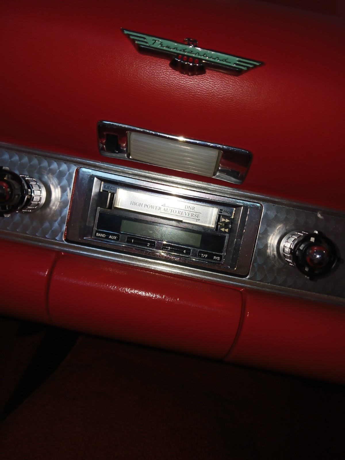 Ford-Thunderbird-1956-Convertible-15