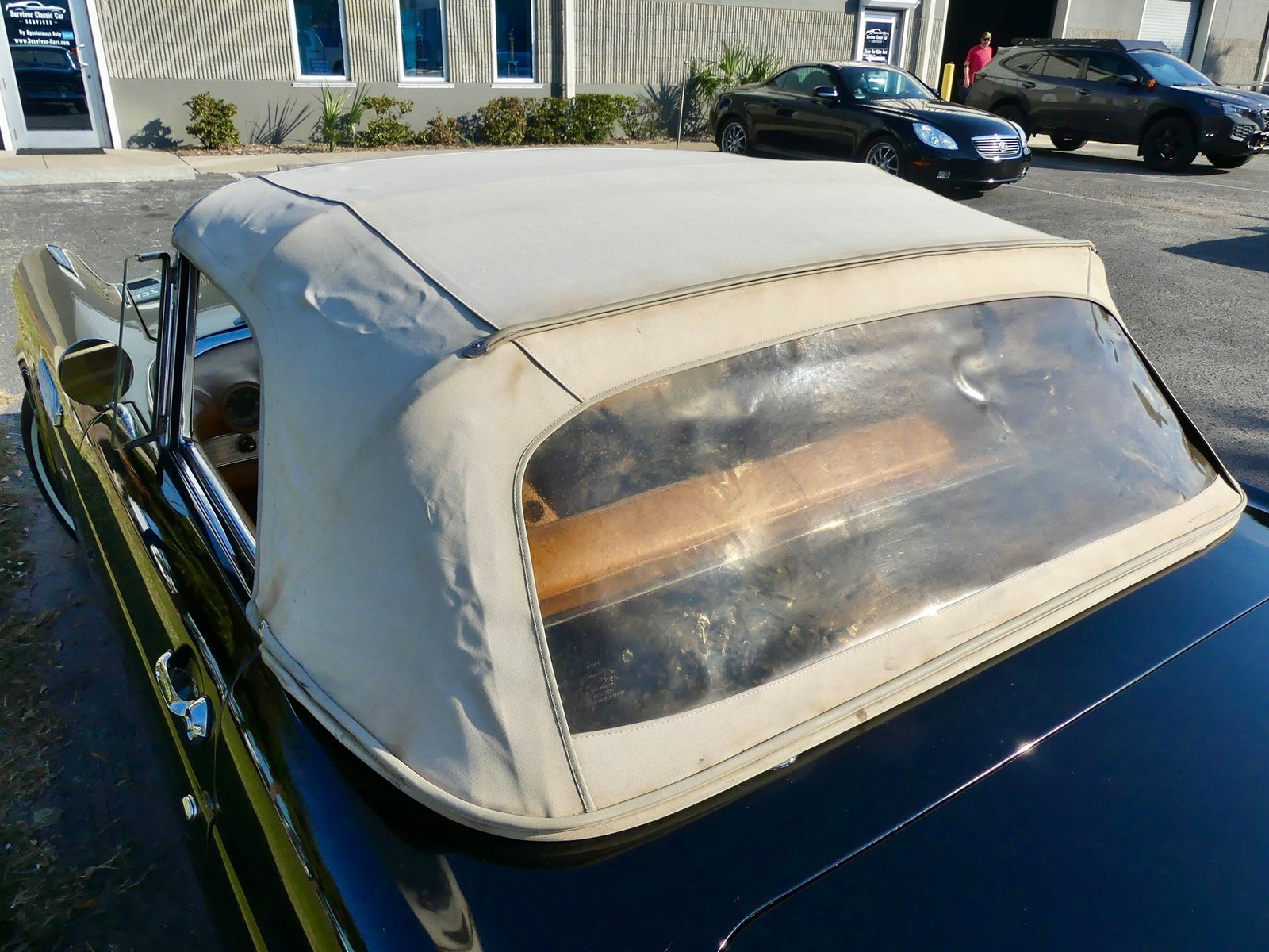 Ford-Thunderbird-1956-Convertible-4