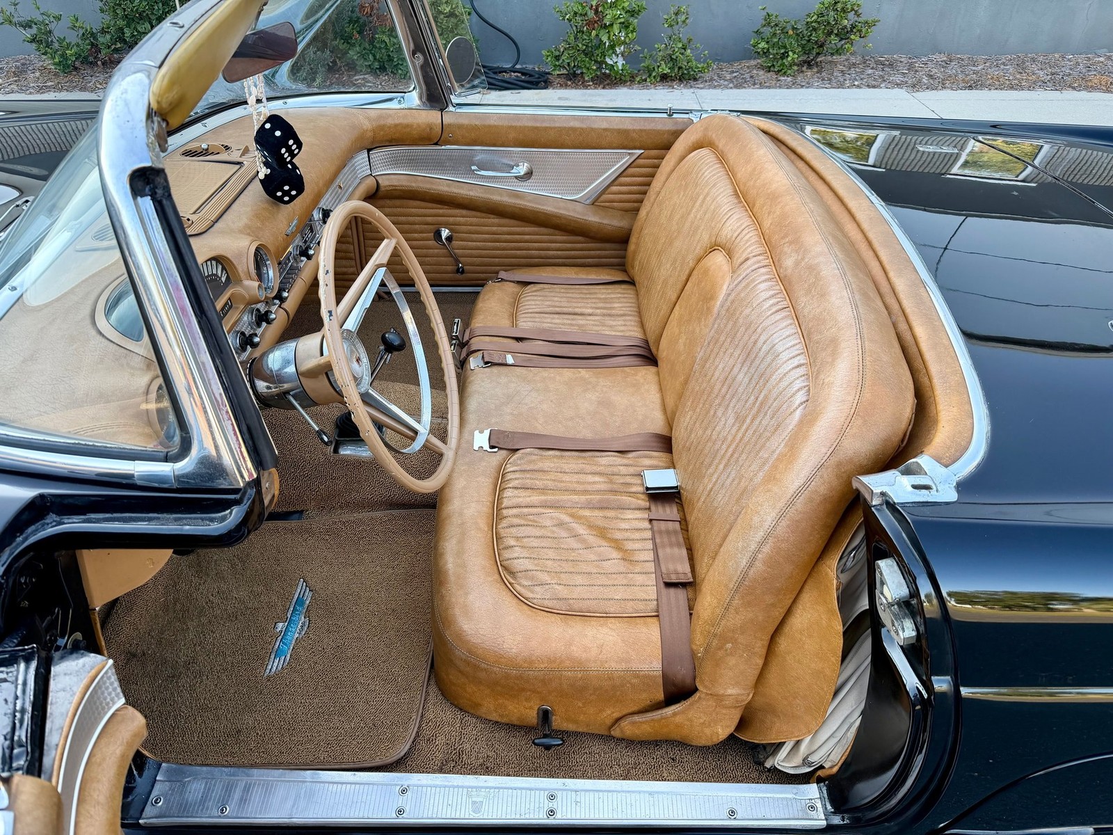 Ford-Thunderbird-1956-Convertible-5