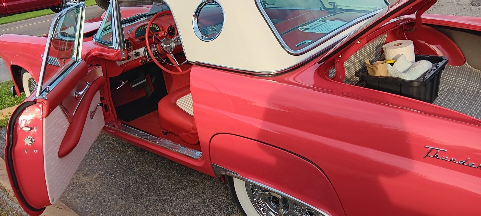 Ford-Thunderbird-1956-Convertible-6