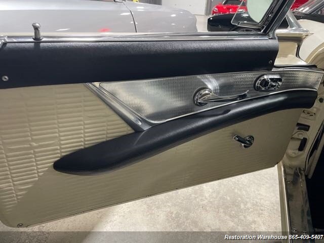 Ford-Thunderbird-1957-5