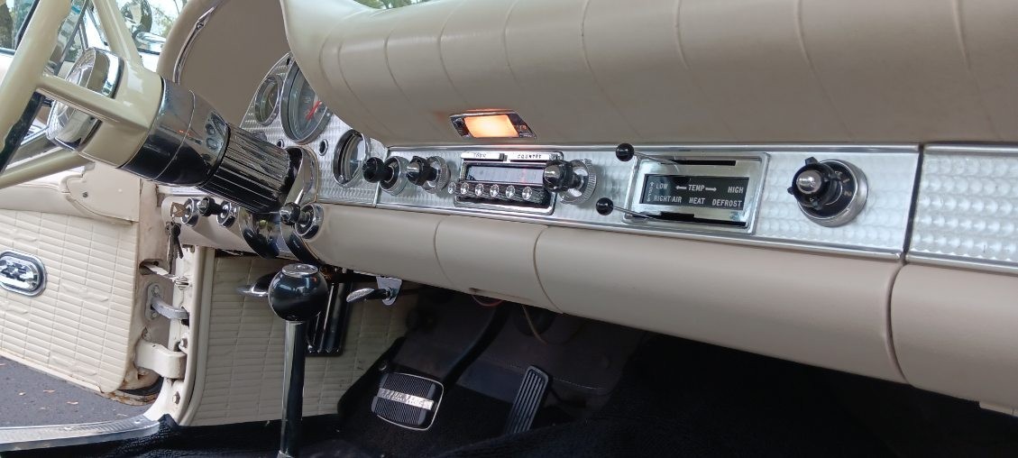 Ford-Thunderbird-1957-Convertible-13