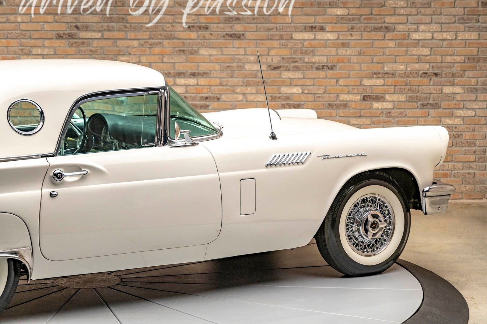 Ford-Thunderbird-1957-Convertible-13