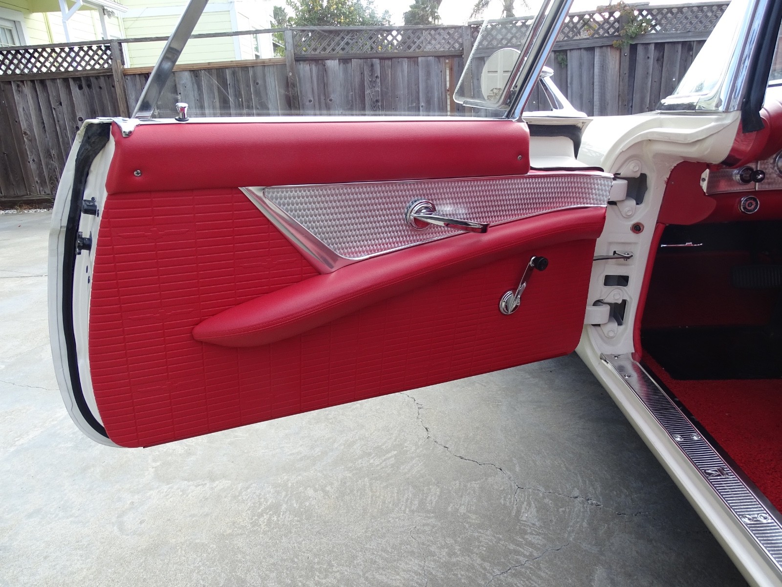 Ford-Thunderbird-1957-Convertible-14