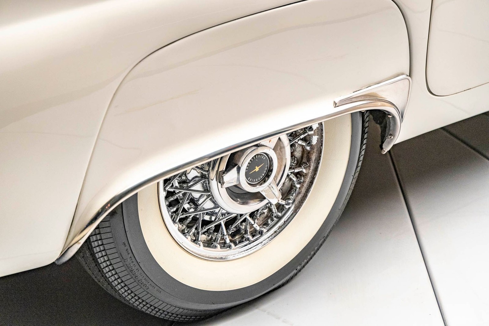 Ford-Thunderbird-1957-Convertible-16