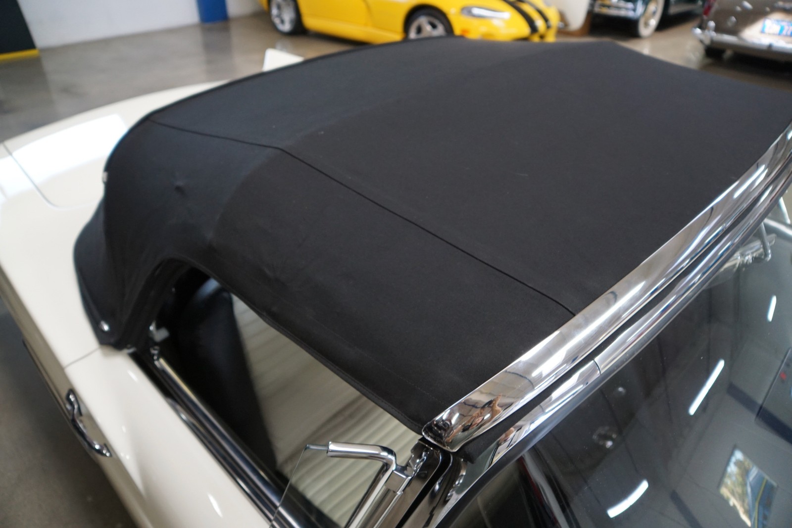 Ford-Thunderbird-1957-Convertible-20