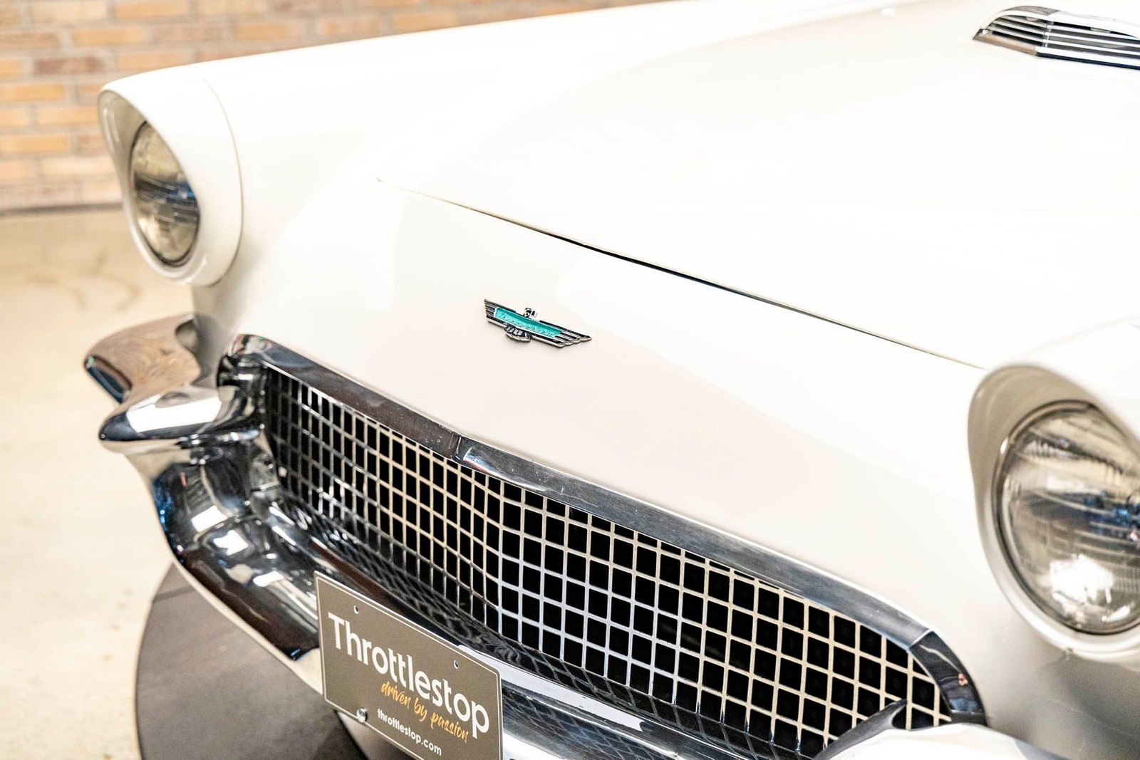 Ford-Thunderbird-1957-Convertible-23