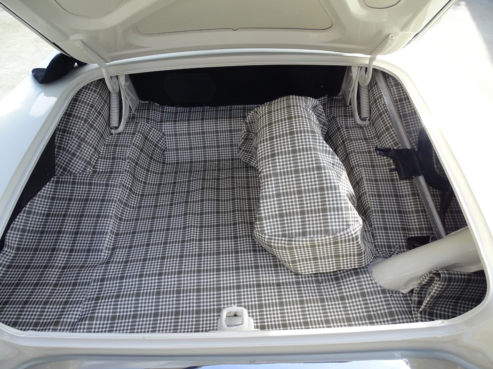 Ford-Thunderbird-1957-Convertible-30