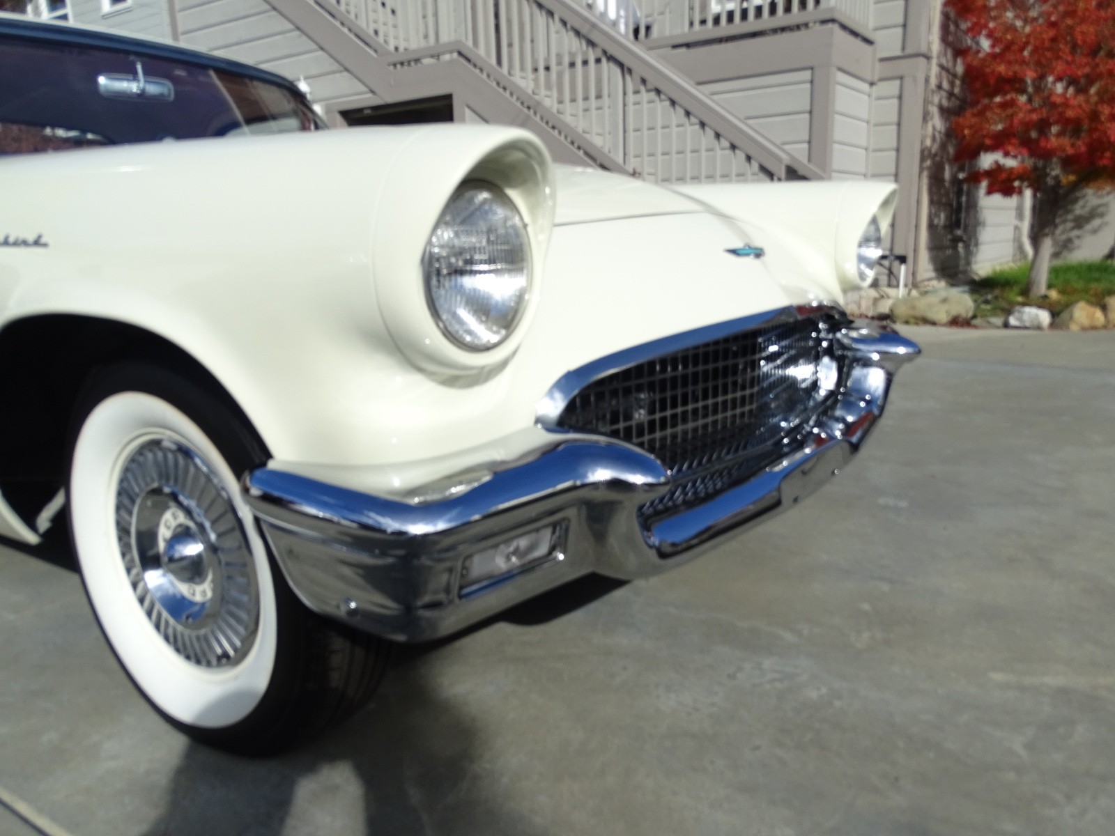 Ford-Thunderbird-1957-Convertible-32