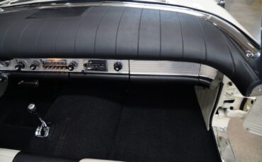 Ford-Thunderbird-1957-Convertible-32