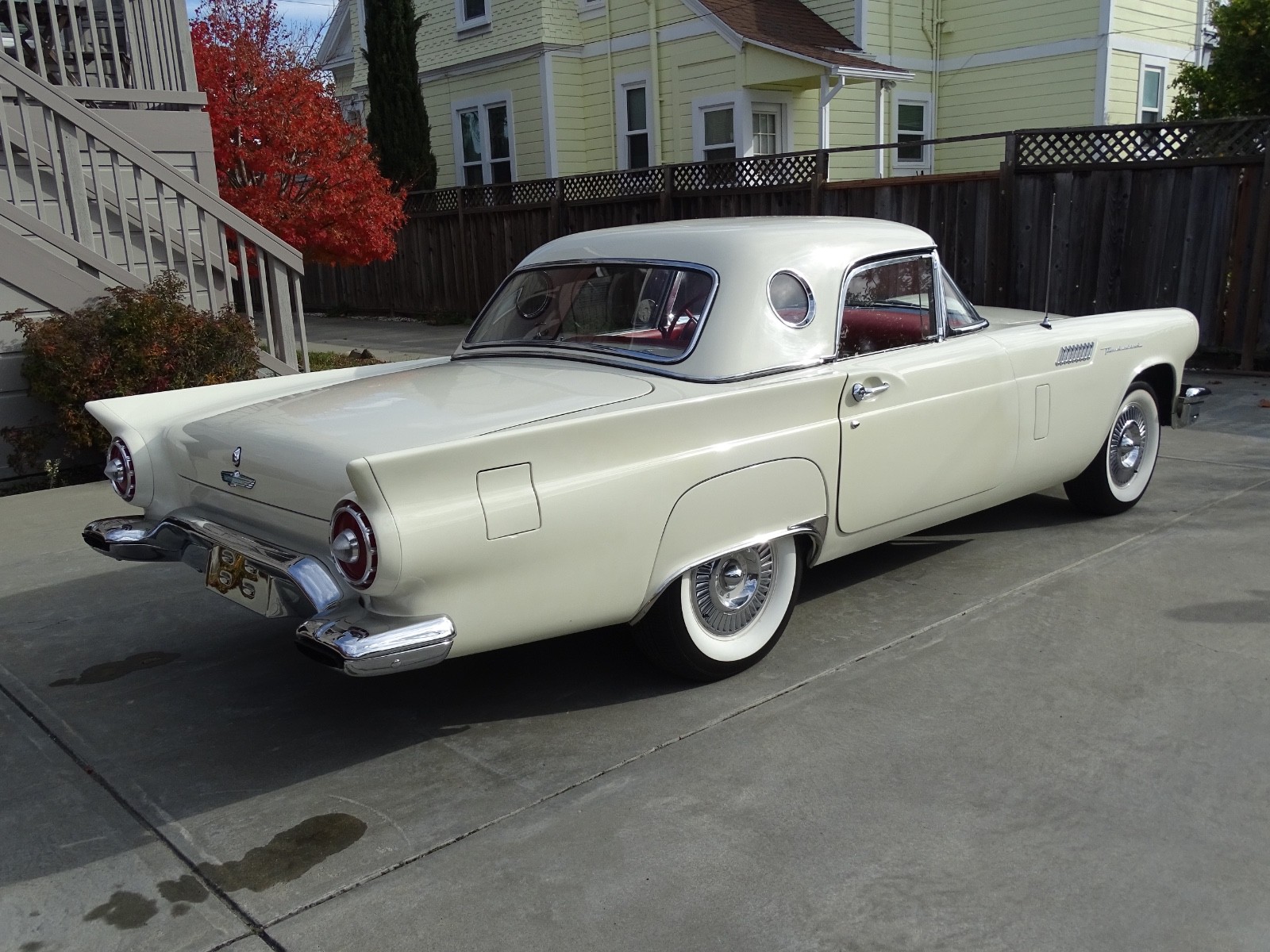Ford-Thunderbird-1957-Convertible-5