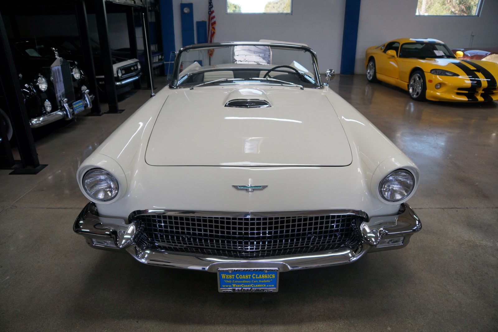 Ford-Thunderbird-1957-Convertible-6