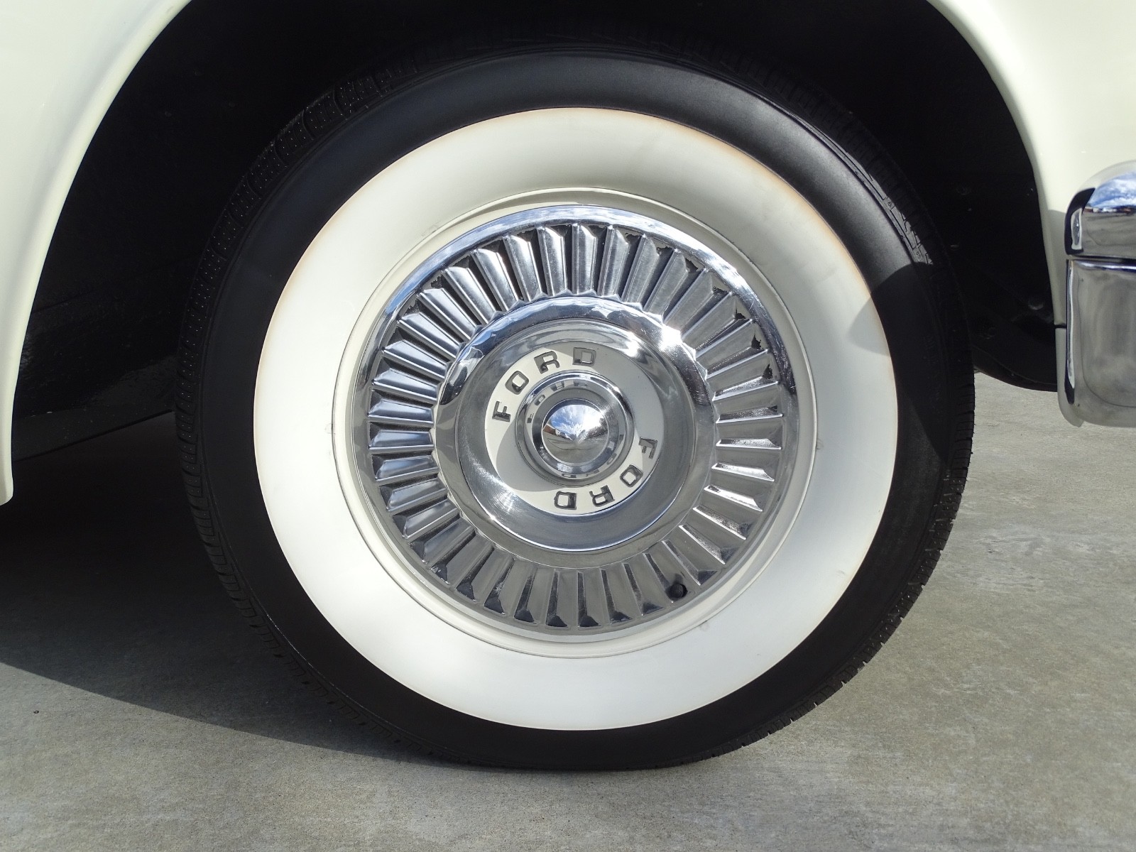 Ford-Thunderbird-1957-Convertible-8