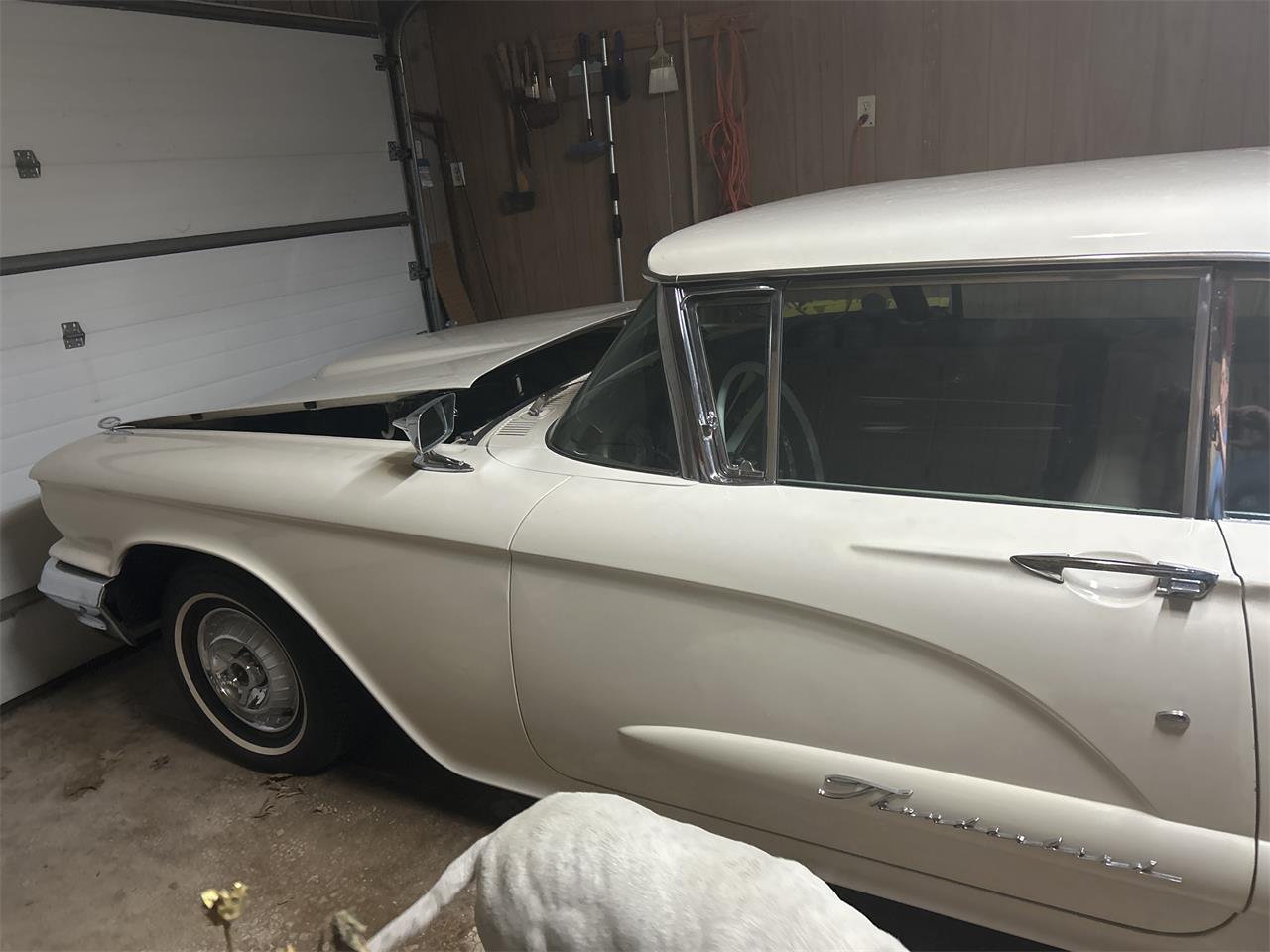 Ford-Thunderbird-1960-Creme-Light-brown-and-crem-1