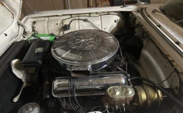 Ford-Thunderbird-1960-Creme-Light-brown-and-crem-2