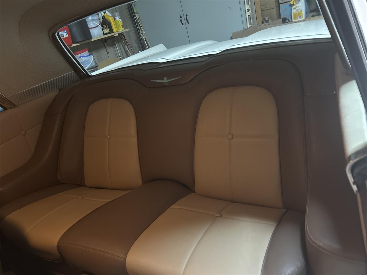 Ford-Thunderbird-1960-Creme-Light-brown-and-crem-5