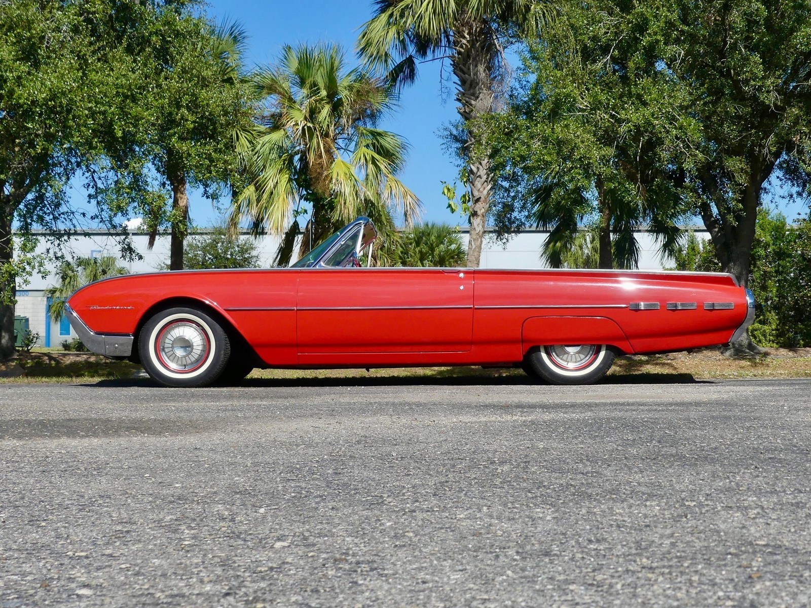 Ford-Thunderbird-1962-Convertible-13