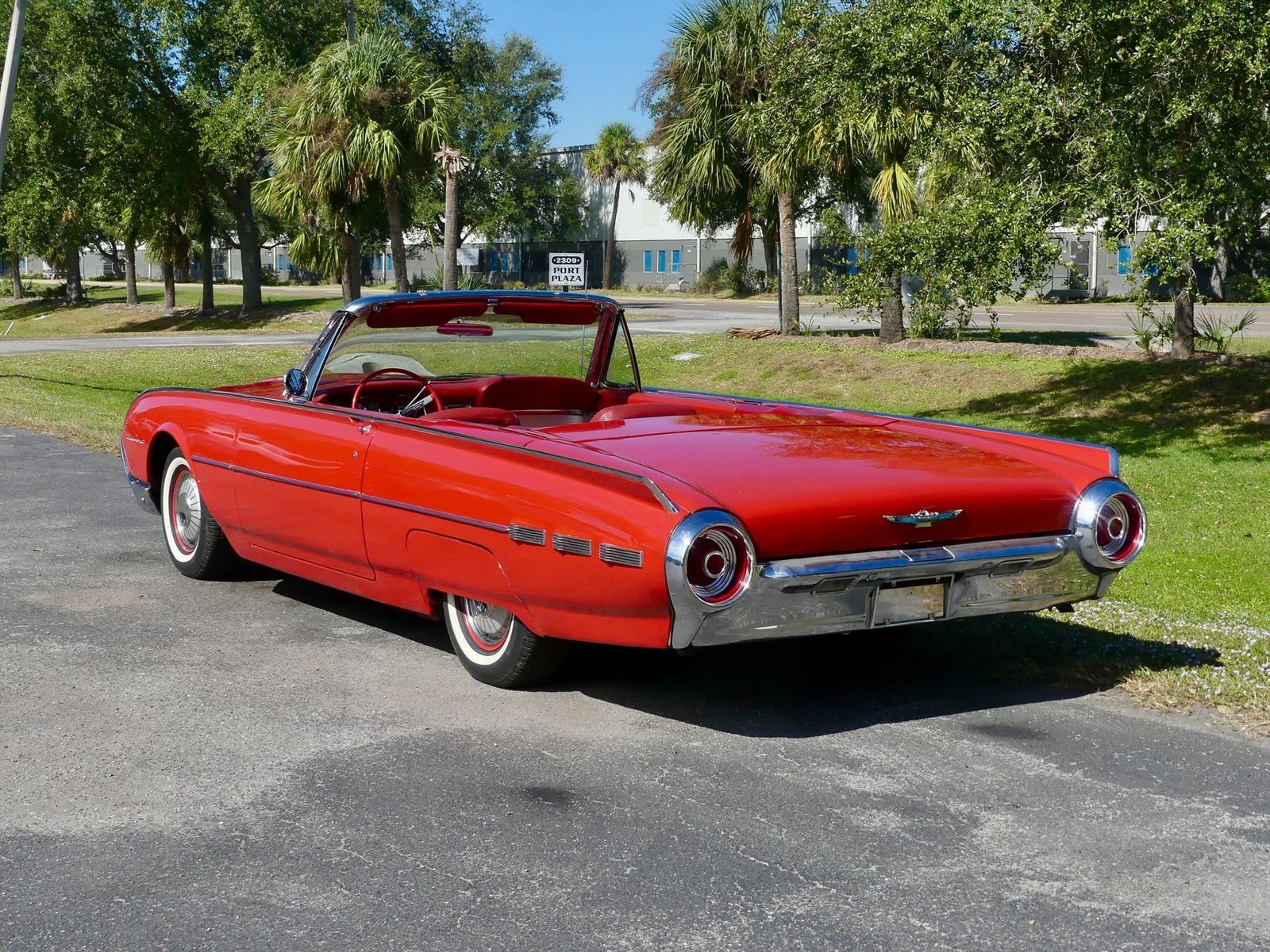 Ford-Thunderbird-1962-Convertible-14