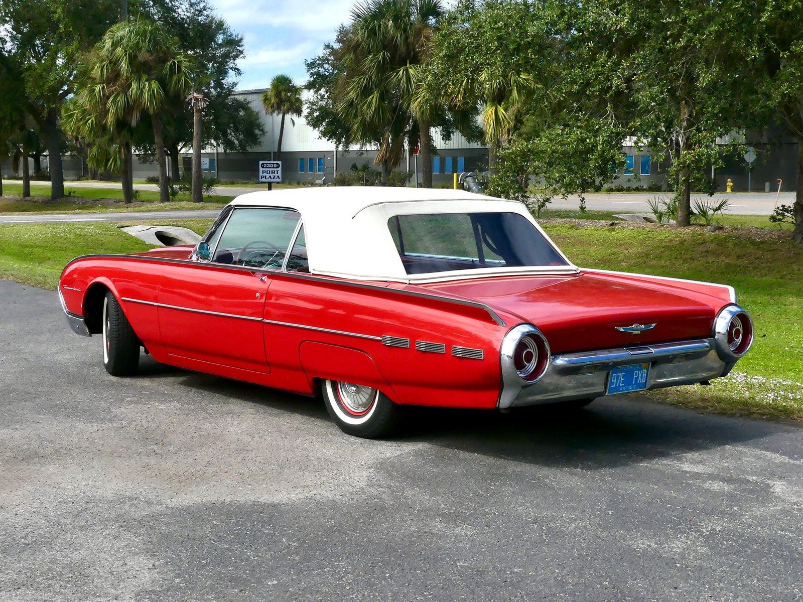 Ford-Thunderbird-1962-Convertible-15