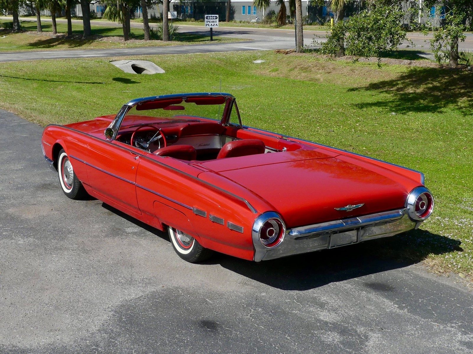Ford-Thunderbird-1962-Convertible-16