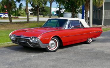 Ford-Thunderbird-1962-Convertible-2