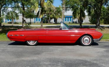 Ford-Thunderbird-1962-Convertible-3