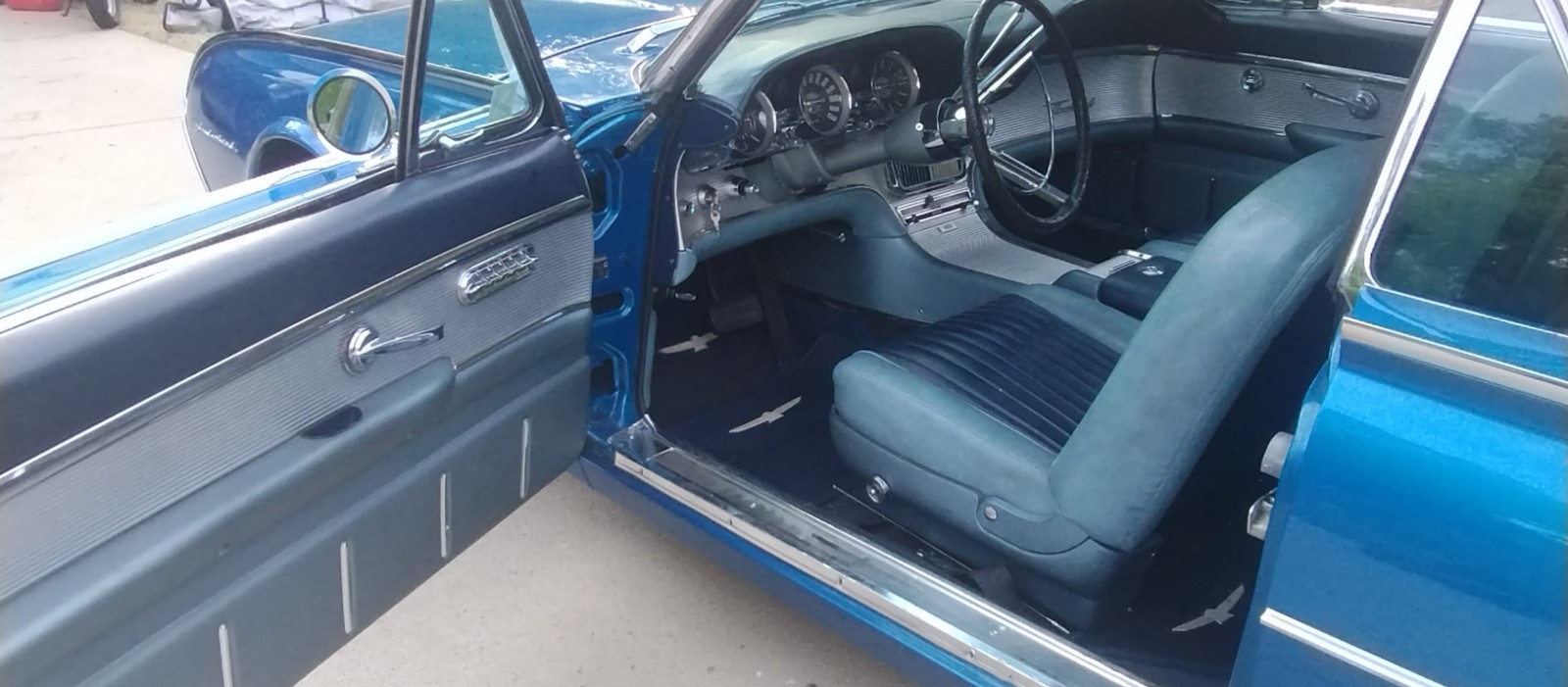 Ford-Thunderbird-1962-Coupe-10