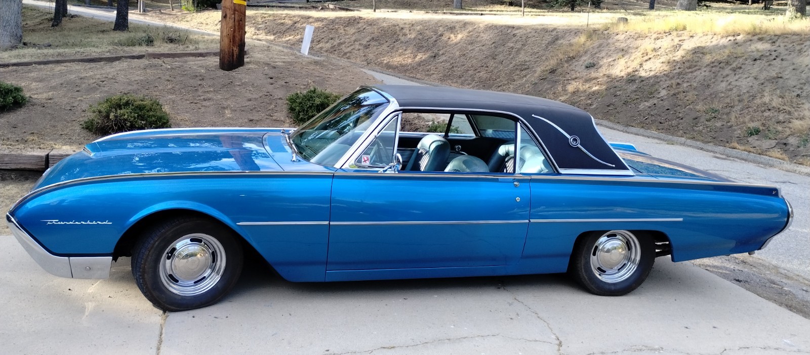 Ford-Thunderbird-1962-Coupe-2