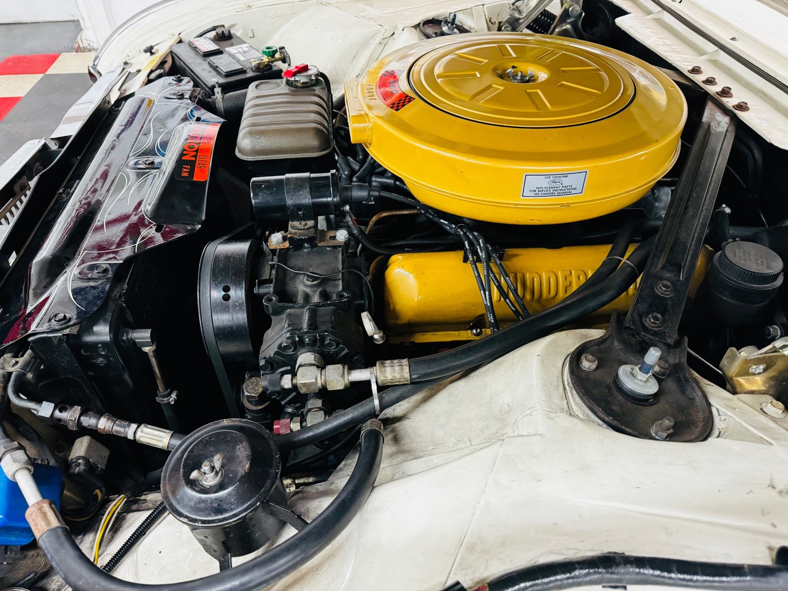 Ford-Thunderbird-1963-Coupe-12