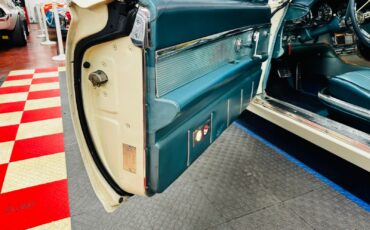 Ford-Thunderbird-1963-Coupe-38