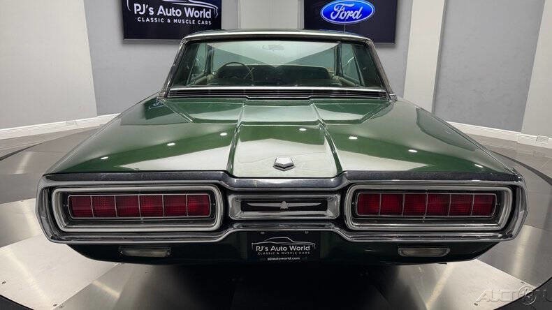 Ford-Thunderbird-1965-14