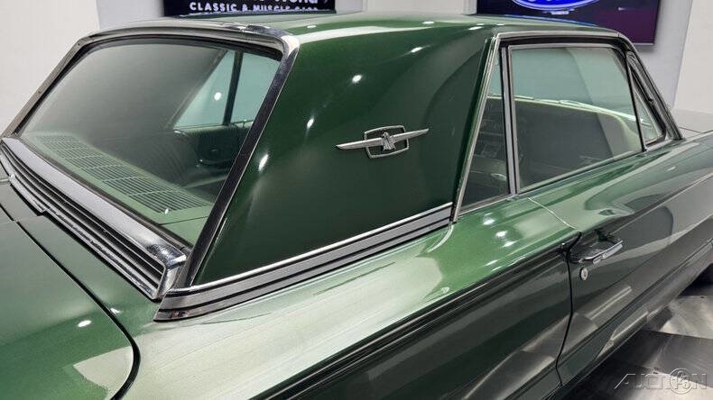 Ford-Thunderbird-1965-19