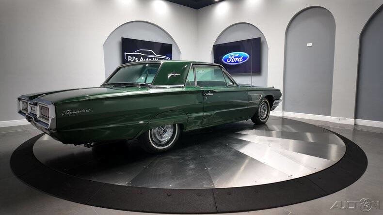 Ford-Thunderbird-1965-6