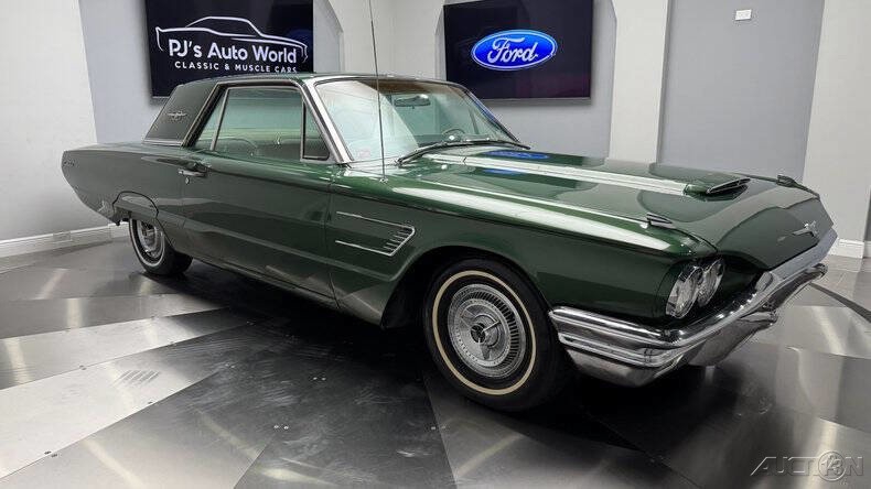 Ford-Thunderbird-1965-8