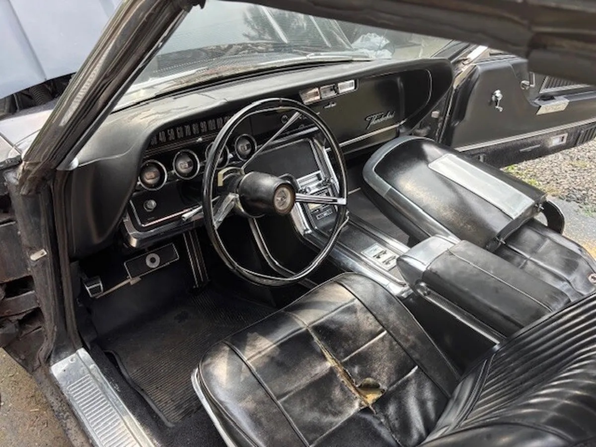 Ford-Thunderbird-1966-Black-Black-10